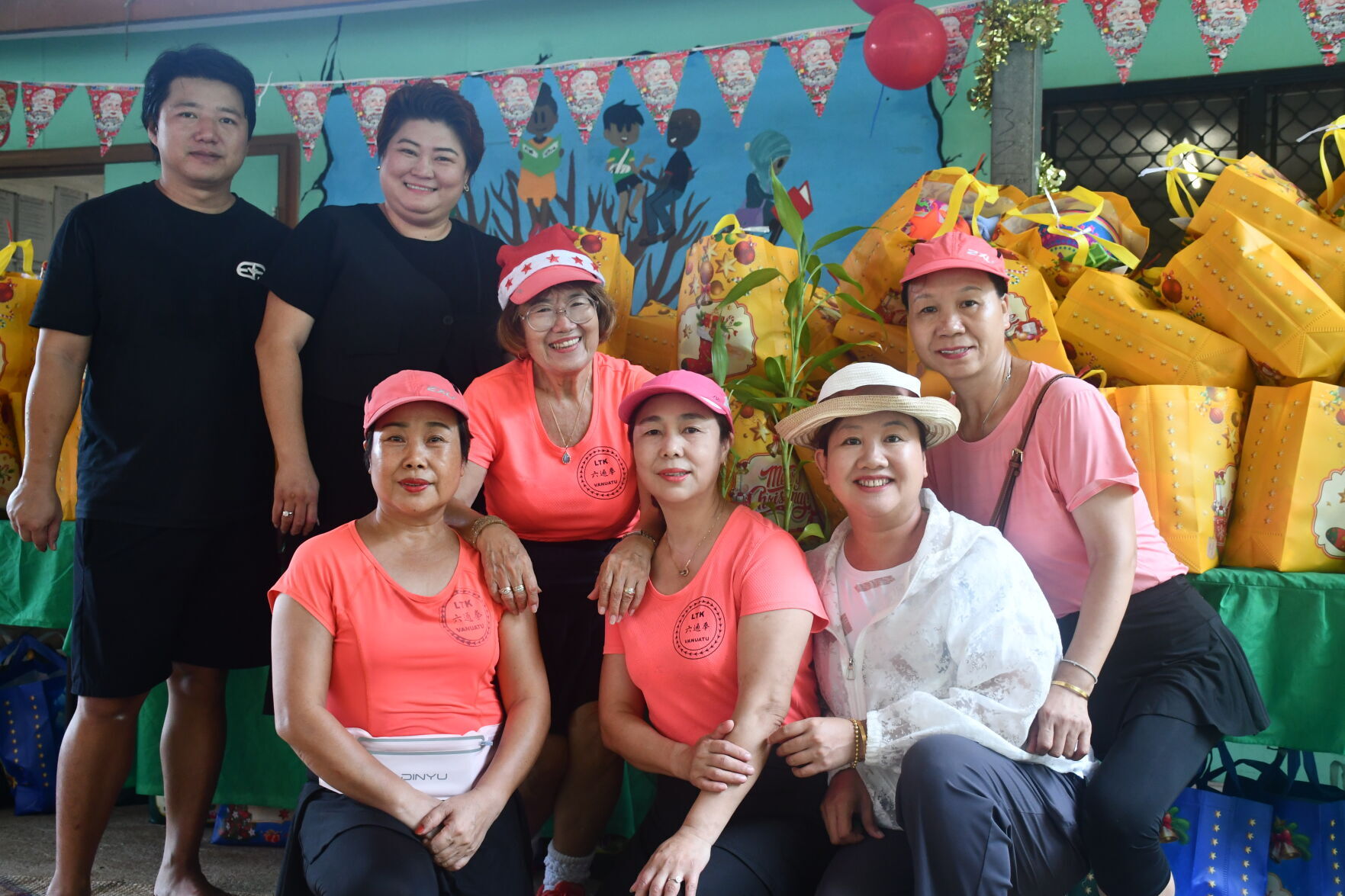 Ltk Exercise Vanuatu Business Review » LTK Exercise Group brings Christmas joy to ...